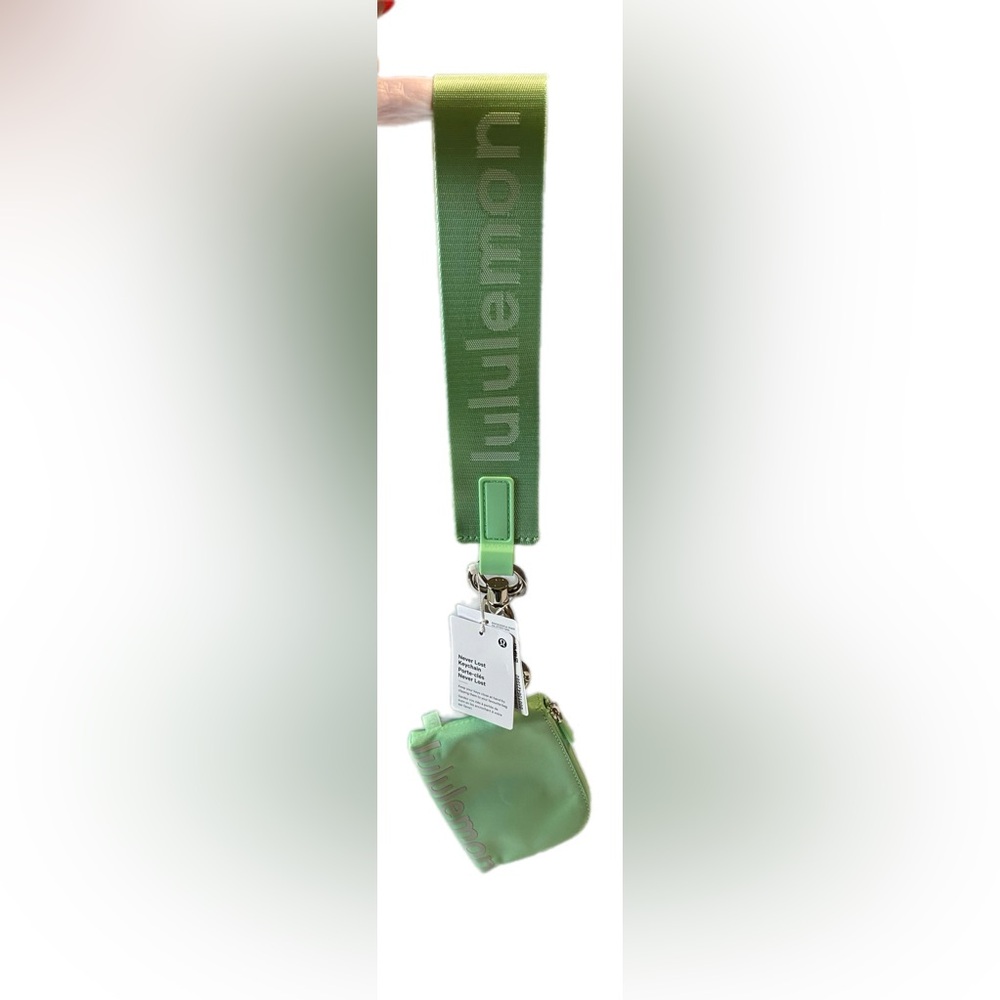 Lululemon citra lime white  never lost key chain and clip panel card pouch NWT - Picture 2 of 9